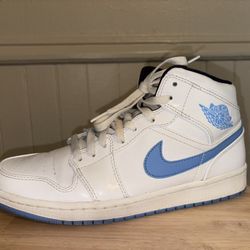 Jordan 1 Mid University Blue