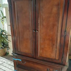 Very Nice Armoir Just To Big For My Room !!  