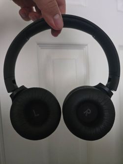 Jbl headphones 510bt mint condition