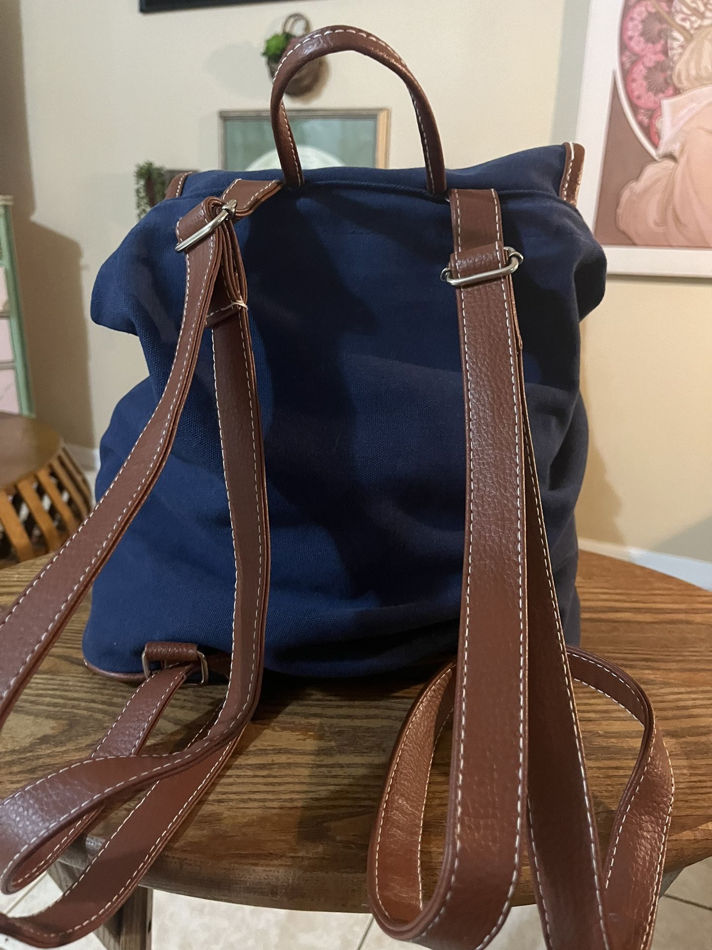G.H. BASS & CO Backpack - Navy Blue Canvas - Soft, Slouchy  display picture 2