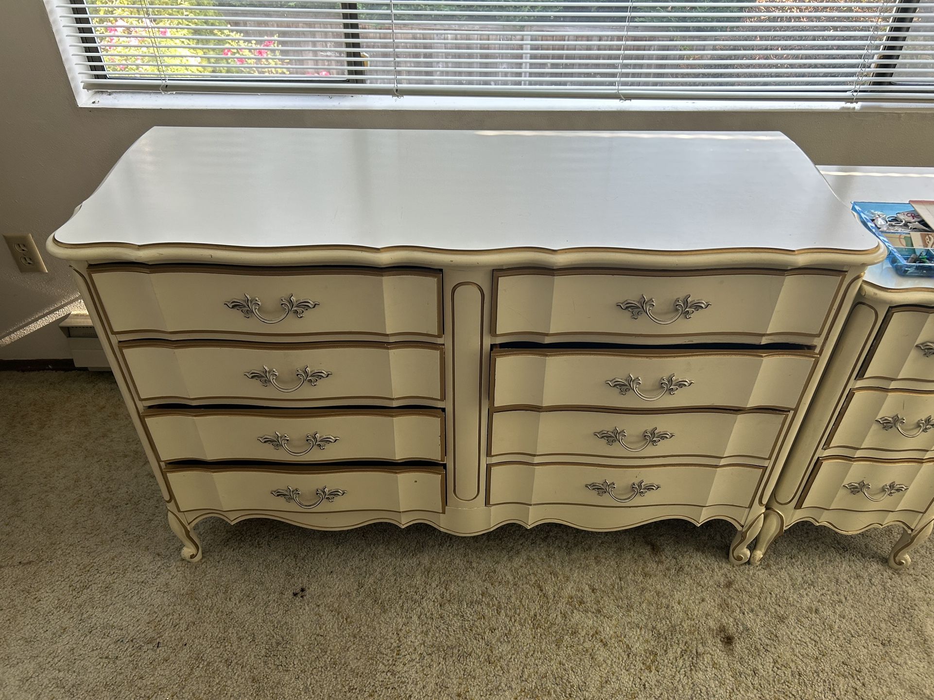 Antique White 8 Drawer Dresser