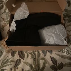 Men’s ugg boots size 10