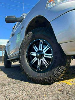 17x9 Rines y Llantas 33/1250/20