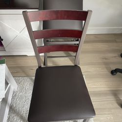 Set of 4 chairs 