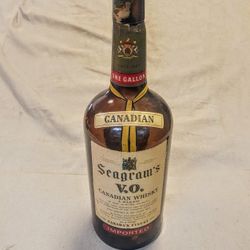 SEAGRAM'S VINTAGE BOTTLE (1 GALLON)