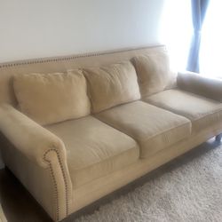 Couch 🛋️  Sofa