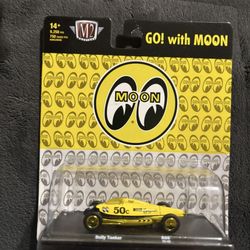 M2 Moon Eyes Chase 
