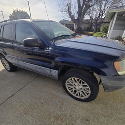 🚙 2004 Jeep Grand Cherokee Laredo – 4.0L I6 – 4x4 – Salvage – $1,800 OBO