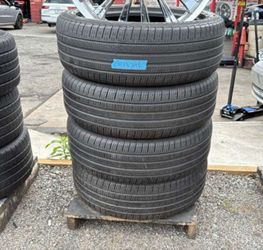 245 50 19 Cinturato Set of 4 Used Super Clean Set