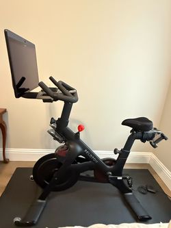 Peloton Bike+ with Shoes, Weights & Bike Mat – Excellent Condition