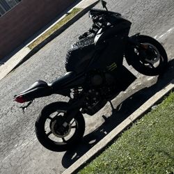 Yamaha Fz6r 2009