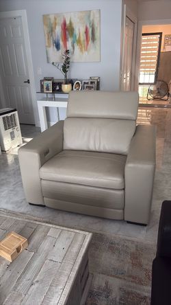 Modern Reclining Chair with Charging Port