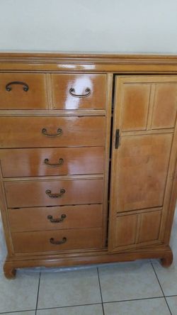 Dresser