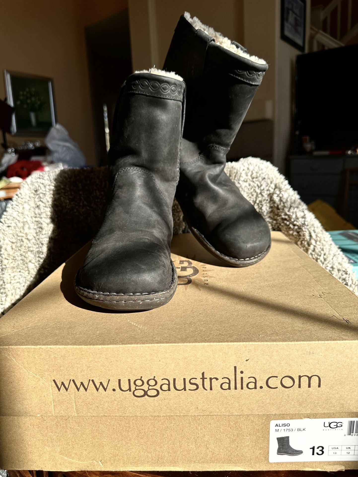 Men’s UGG boots Size 13