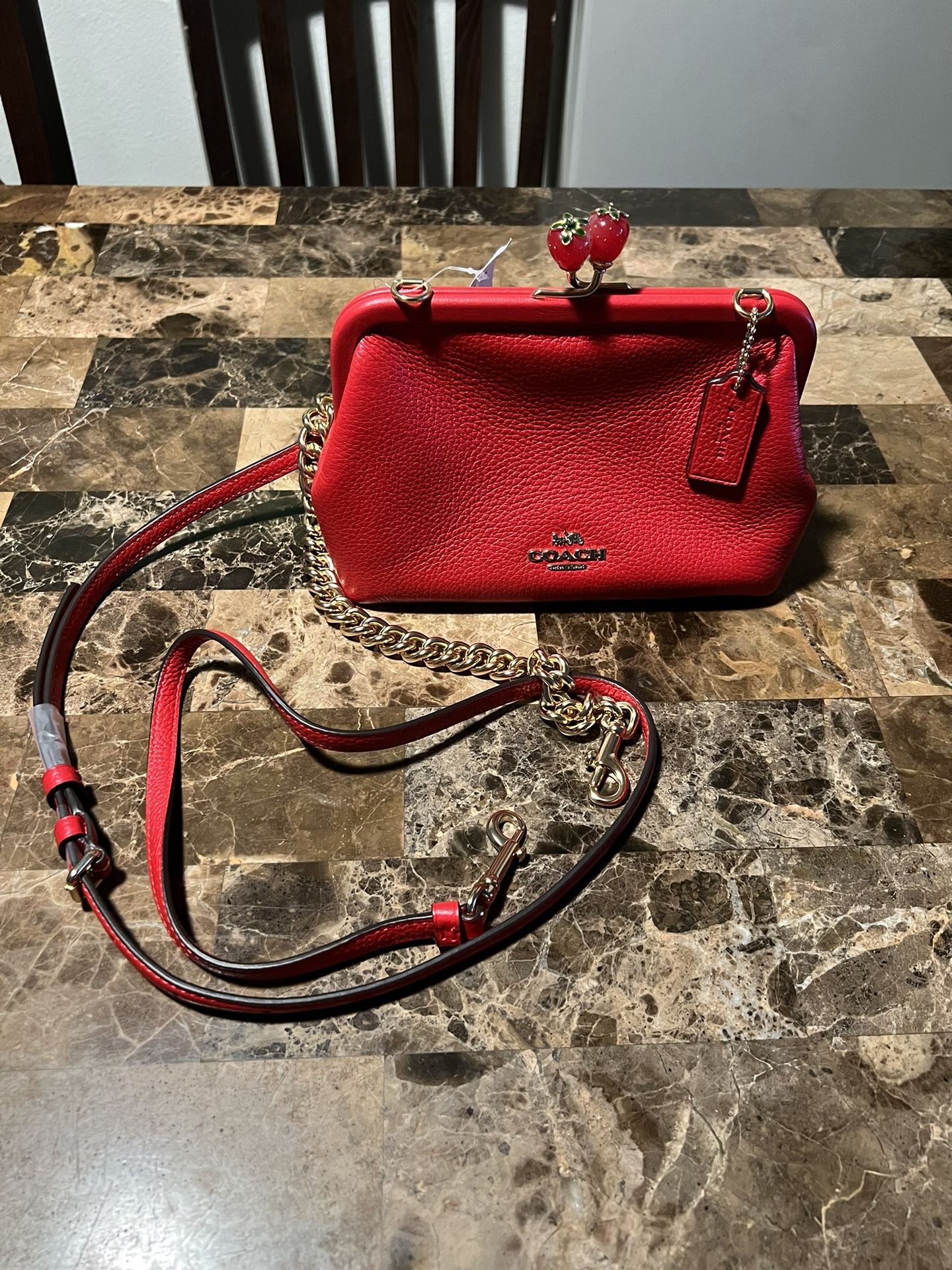 Coach Bag - Nora Kisslock Crossbody With Strawberry IN Electric Red