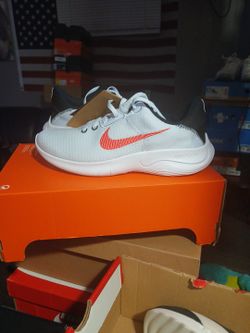 NIKE FLEX EXPERIENCE RN 11