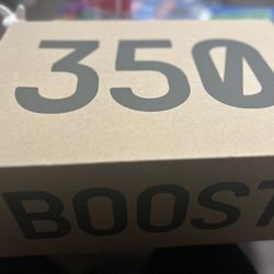 Yeezy 350 Onx Never Worn Brand New
