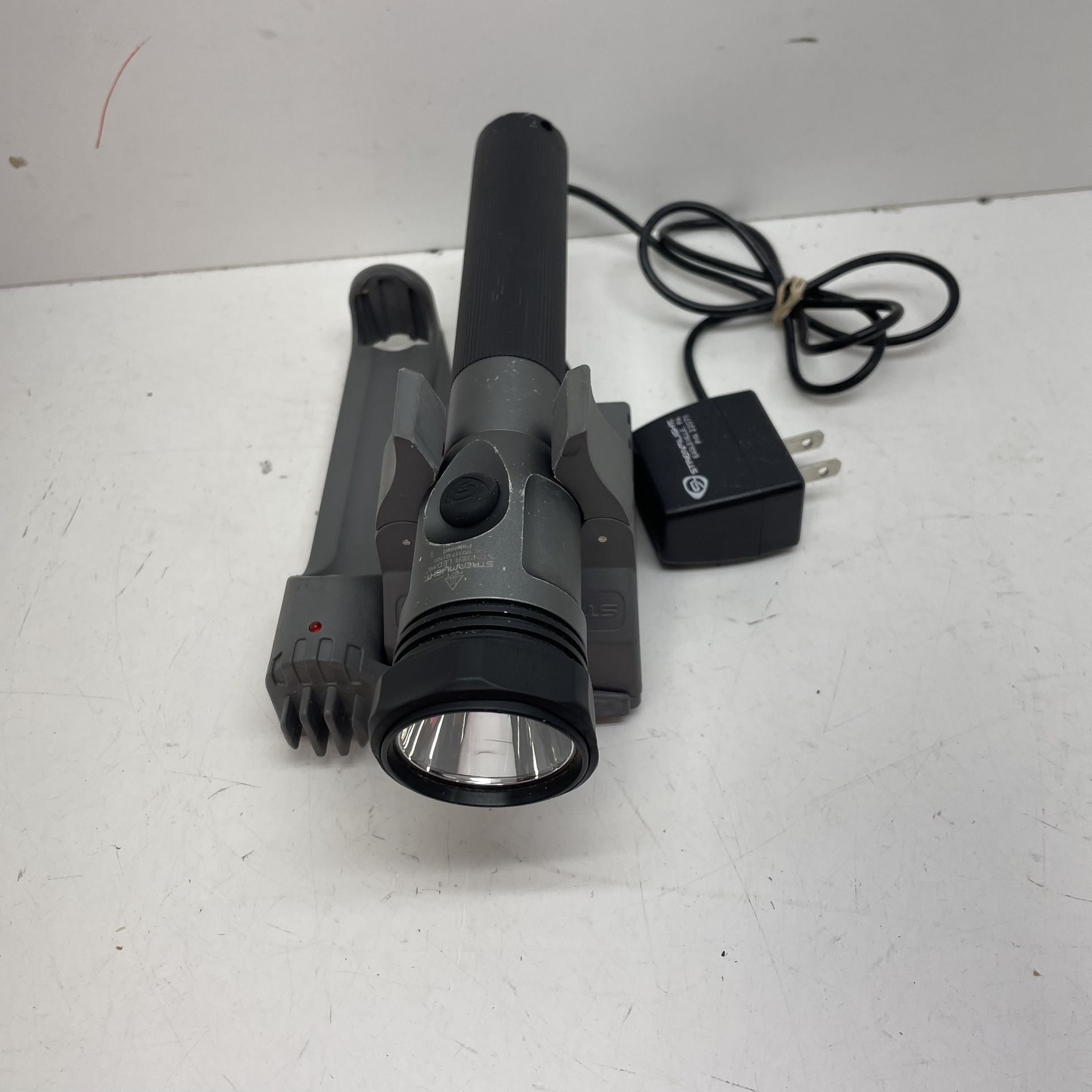 Stream Light Stinger Flash Light 201695/11