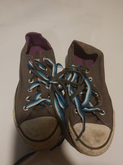 Converse Womens size 9
