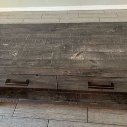 Living Spaces Coffee table  