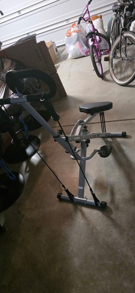 FLYBIRD Squat Machine