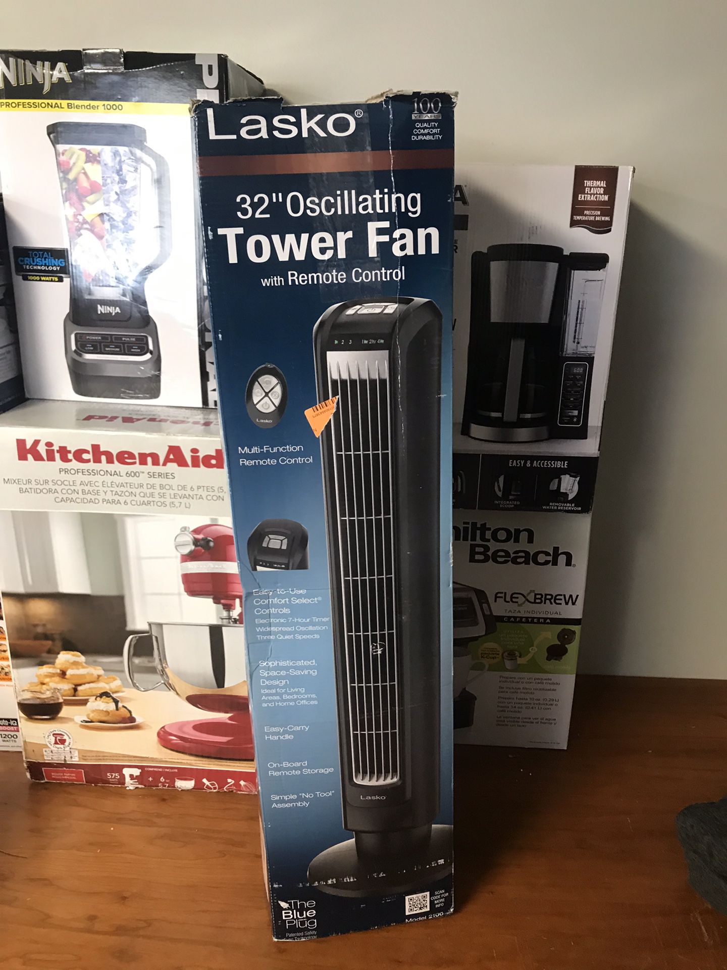 NEW Lasko tower fan 32 inch