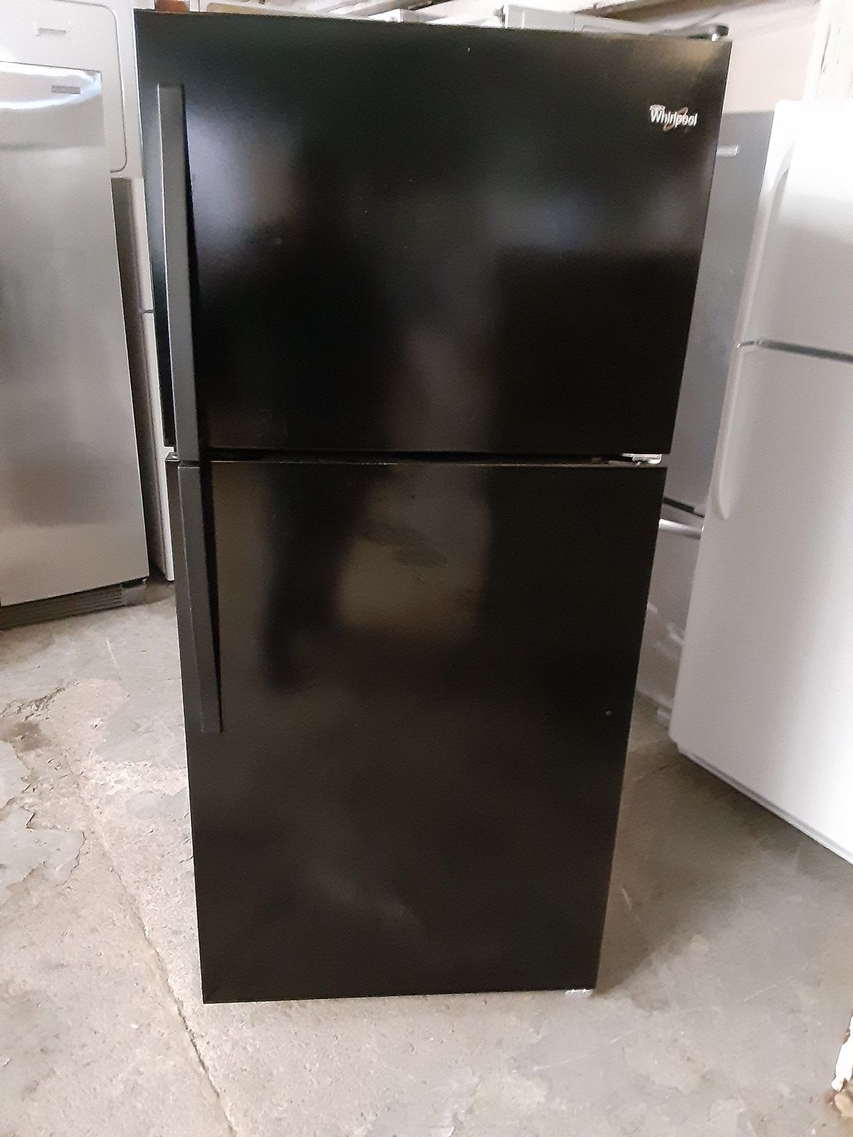 Refrigerator whirlpool good condition 3 months warranty delivery and install