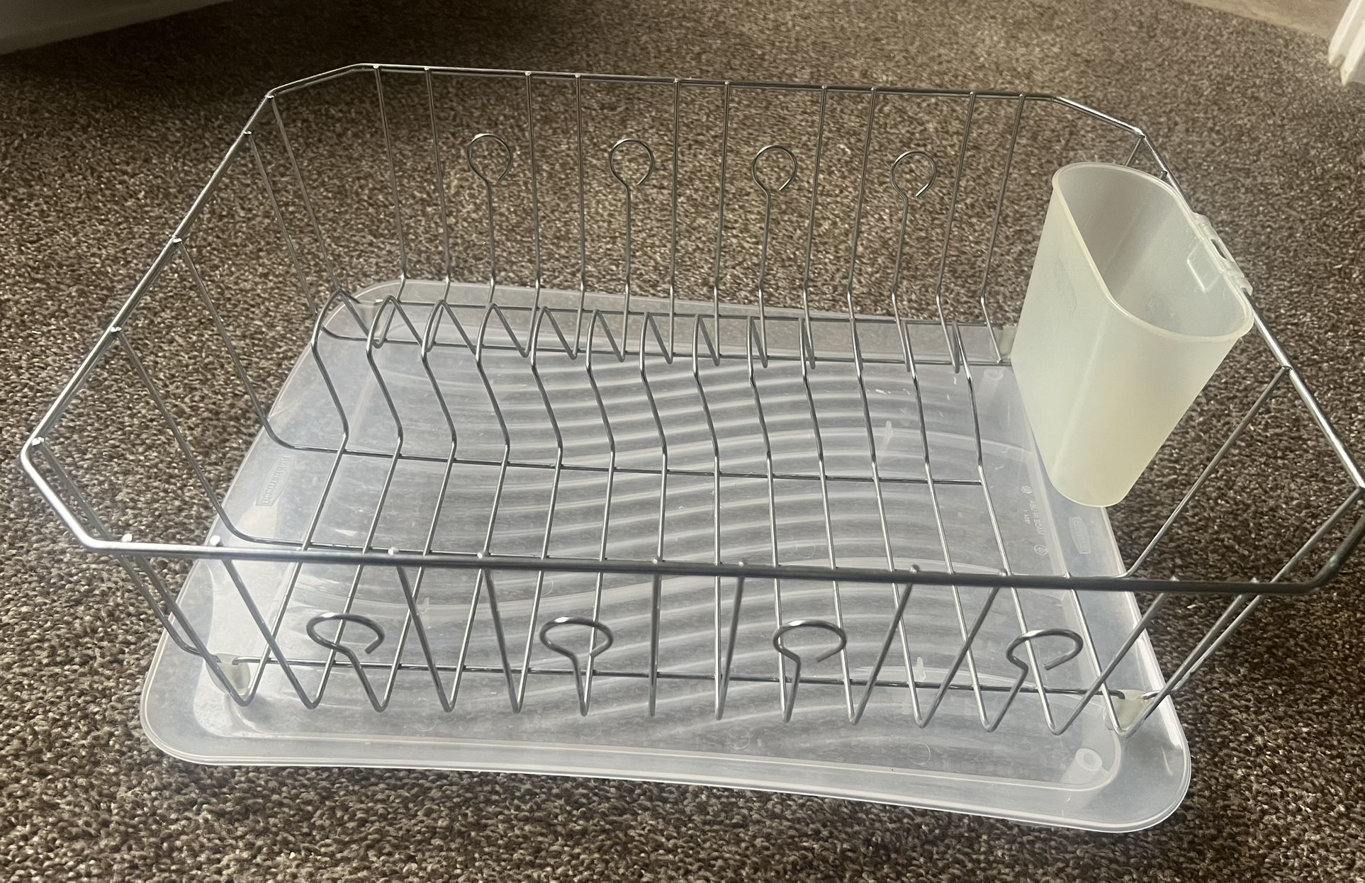 Rubbermaid Dish Rack / Drainer Plus Tray