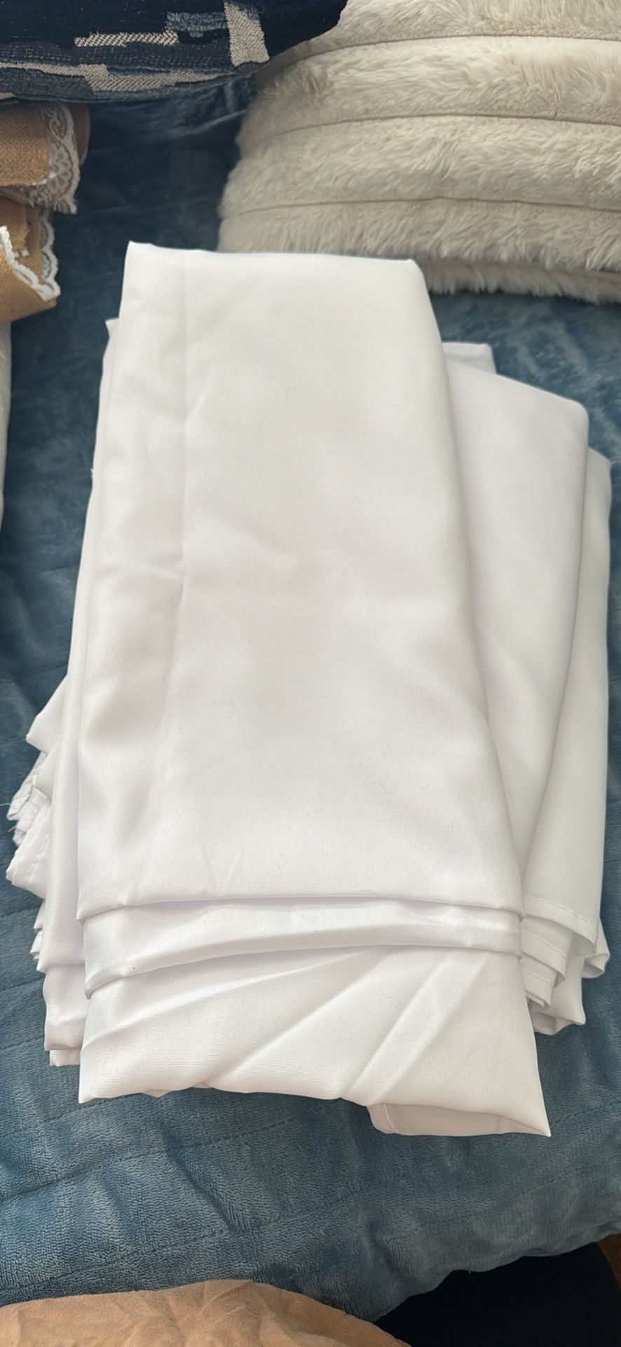 Rectangular White Table Clothes