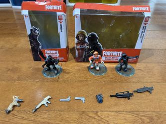 Fortnite Lot Of 3 battle royale Omega dark voyager Mission Specialist Figures
