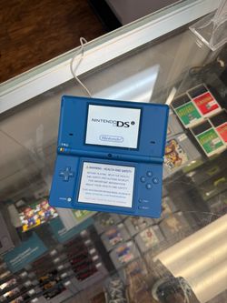 Nintendo DSI blue