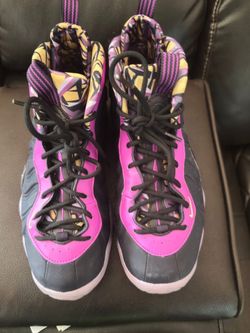 Nike Foamposite- Great condition Size 5