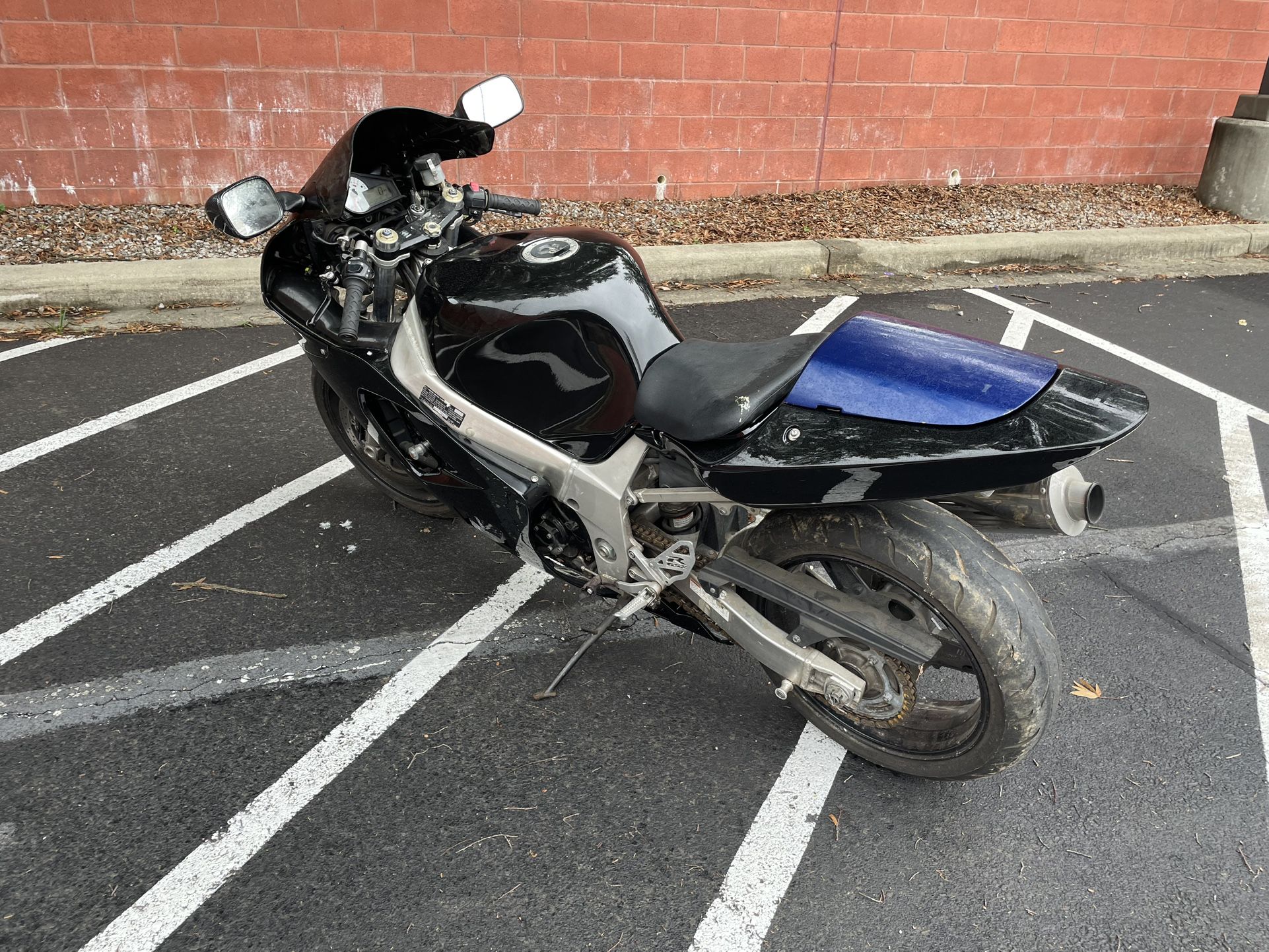 2001 SUZUKI GSX-R
