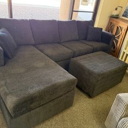Black Sectional With Ottoman 