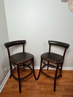 Pair of Safavieh Kenny Bentwood Counter Height Stools – Dark Walnut & Espresso Leather