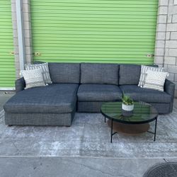 *Free Delivery* Bassett Sectional Couch Sofa