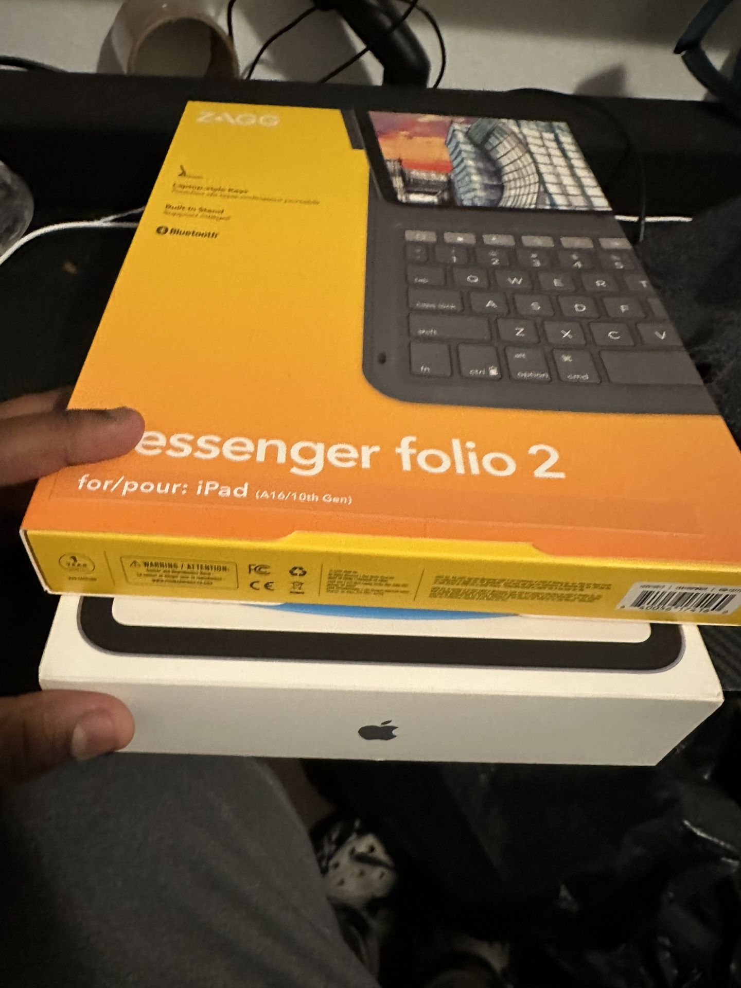 iPad 11inch (A16) With ZAGG Keyboard.