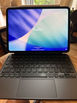 iPad Pro 11-inch M4 with Magic Keyboard and Pencil Pro