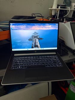 Laptop Computer hp core i3 pretty fast