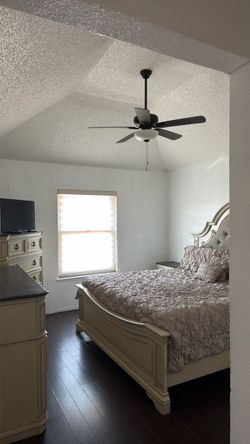 Cream Wood Bedroom Furniture Set
