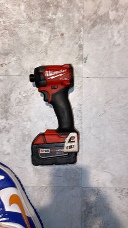Milwaukee drill with battery