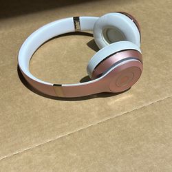 Rose Gold Beats Solo3