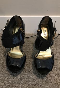 Michael Kors black heels size 6M