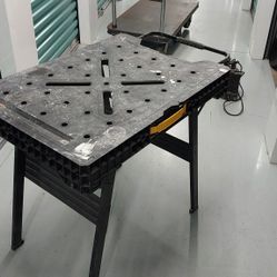 DeWalt Folding Workbench