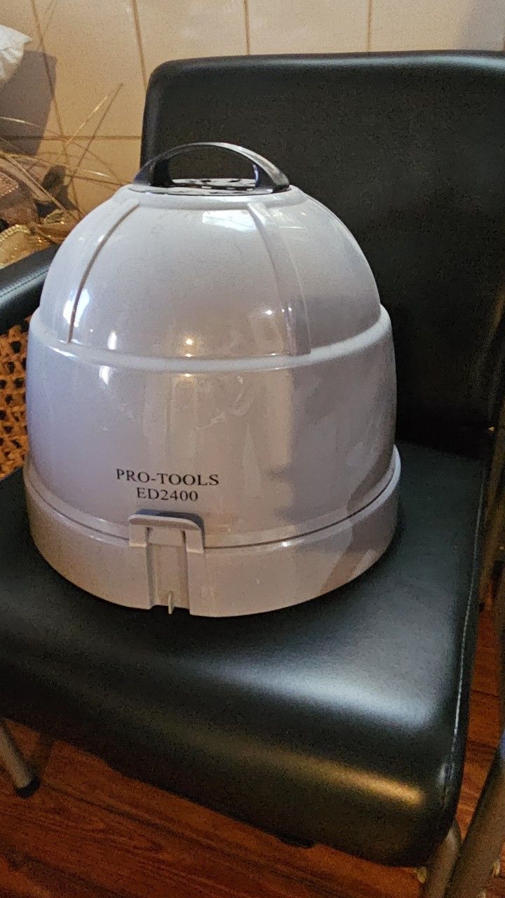 PRO TOOLS Hooded Dryer