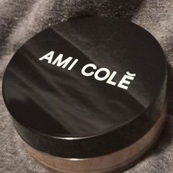 Skin Melt Loose Powder =AMI Cole=Powder That Extends Make-up
