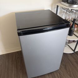Frigidaire Mini Fridge