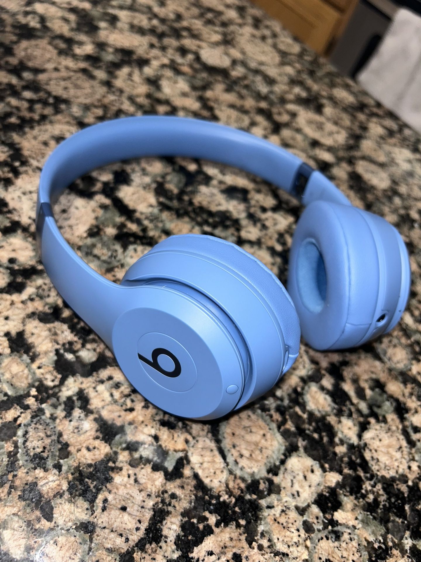 Beats Solo 4 Blue BRAND NEW