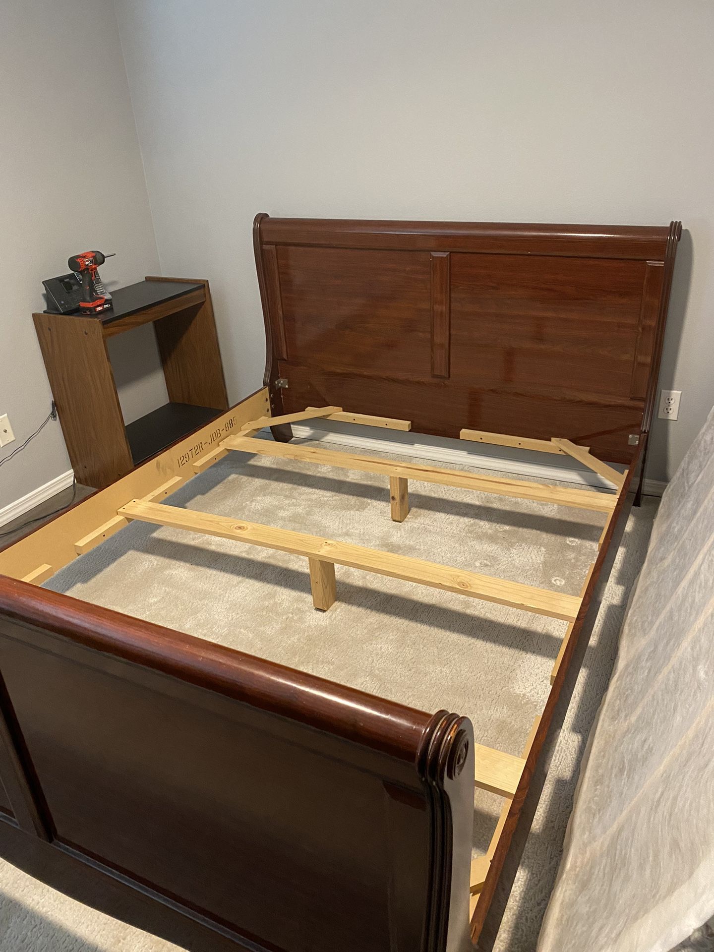 *PENDING* FREE Queen Bed Frame