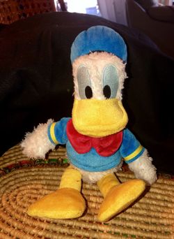 Donald Duck- Walt Disney World- Authentic Original Disney Parks- Disneyland. In good condition.